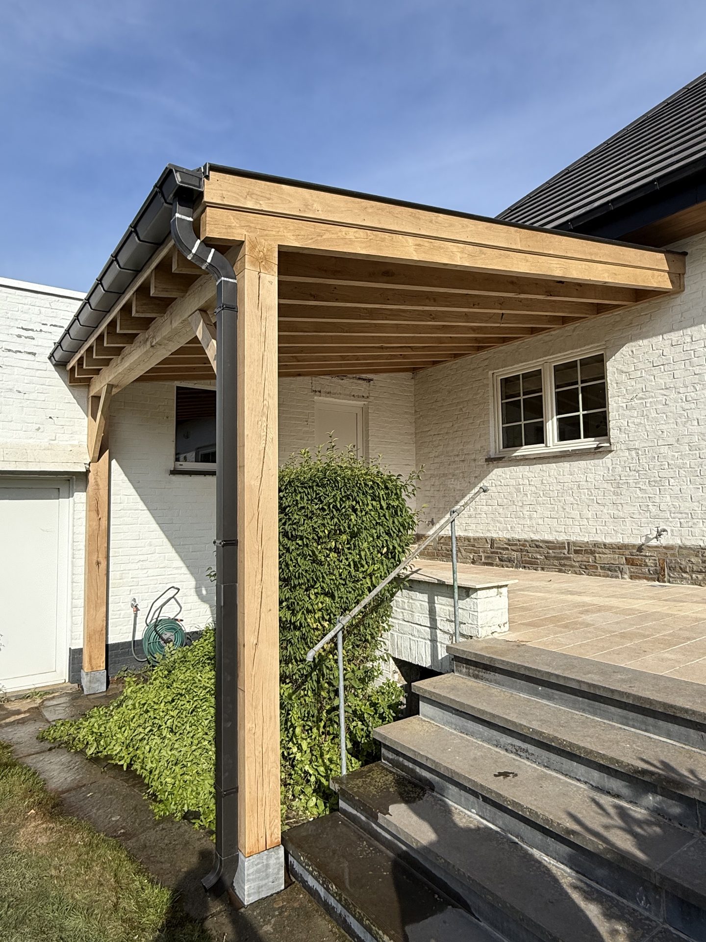 Eiken carport en oversteek in Gooik — Gooik