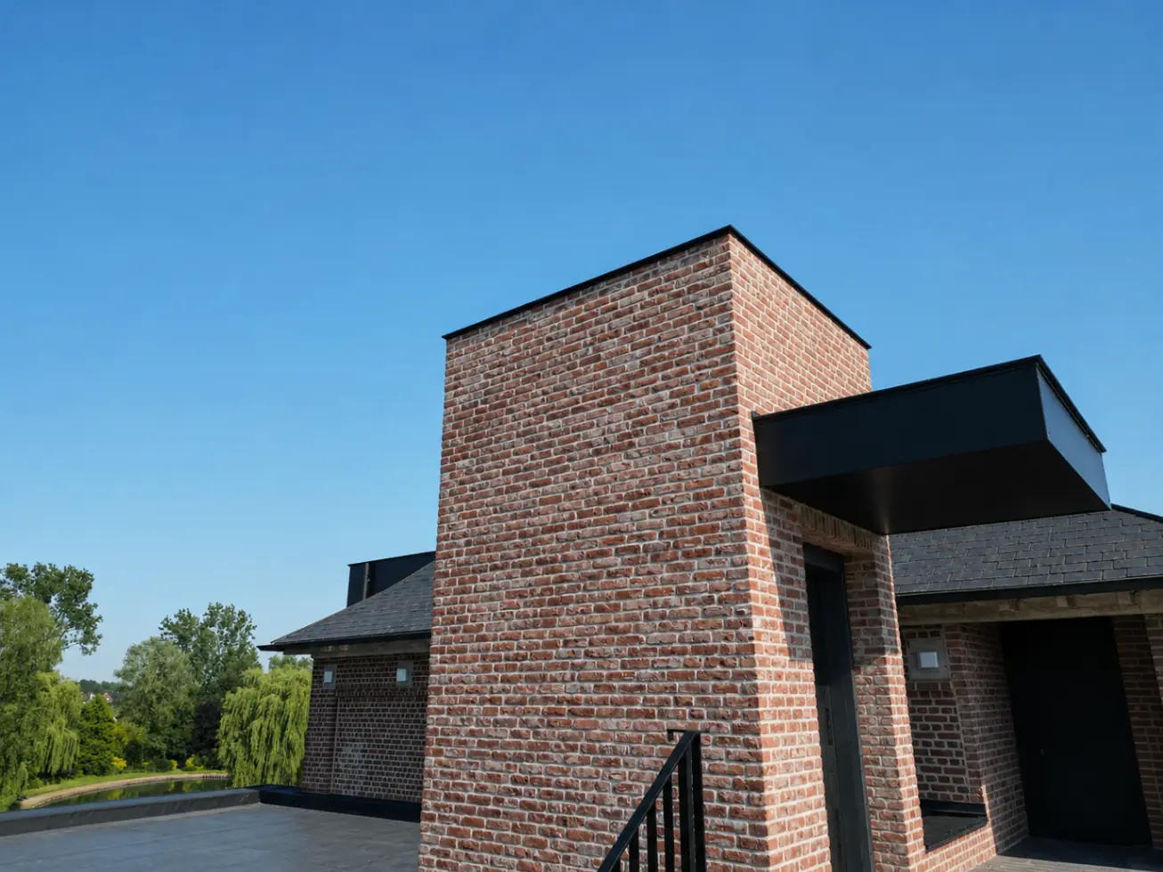 Schouw en zinkwerken aansluiting op leien dak, De Castel, Pajottegem (Herne)